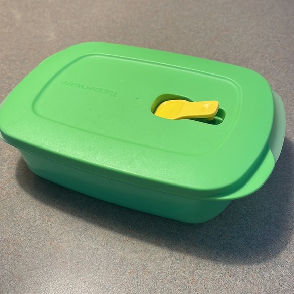 Tupperware Bento Box - Picture 3 of 4